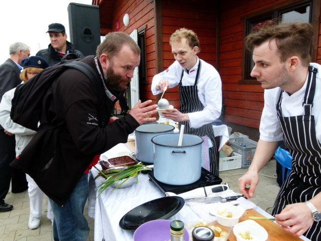 Dużo wody pod Rydzyną (zdjęcia)