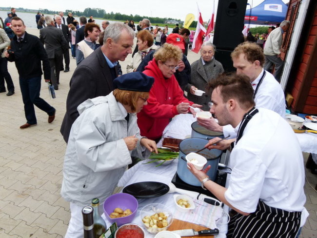 Dużo wody pod Rydzyną (zdjęcia)