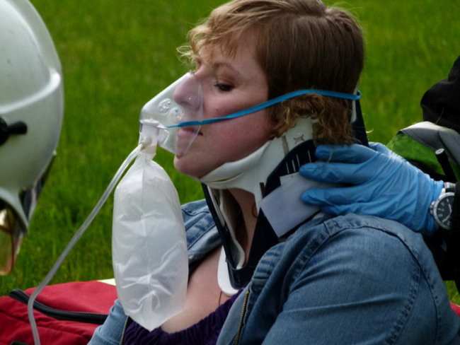 Sikająca stulatka (zdjęcia)