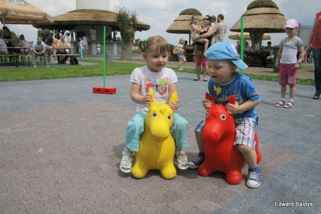 Urzędnicy swoim dzieciom (zdjęcia)