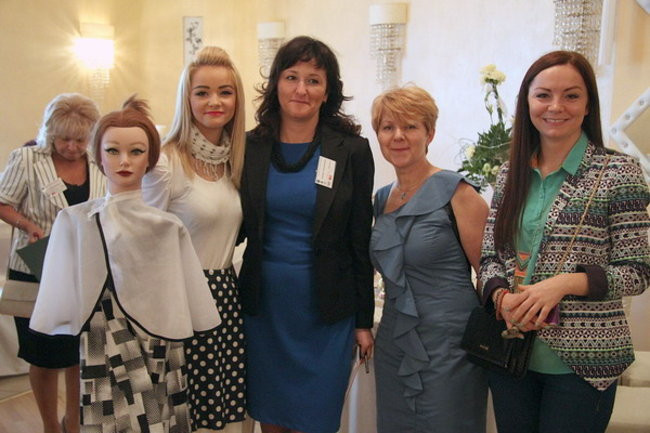 Jak czeszą uczennice (zdjęcia)