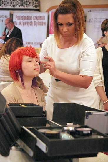 Jak czeszą uczennice (zdjęcia)