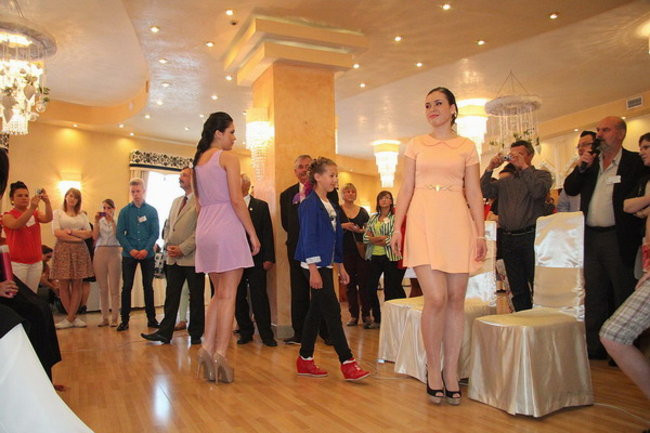 Jak czeszą uczennice (zdjęcia)