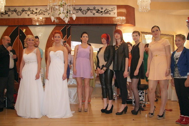 Jak czeszą uczennice (zdjęcia)