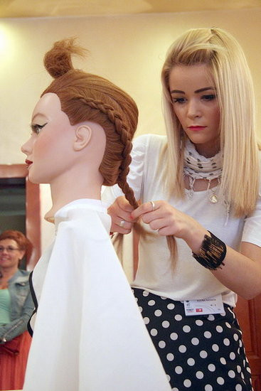 Jak czeszą uczennice (zdjęcia)