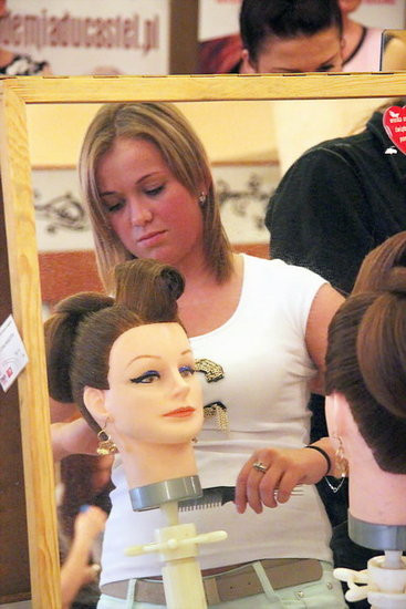 Jak czeszą uczennice (zdjęcia)