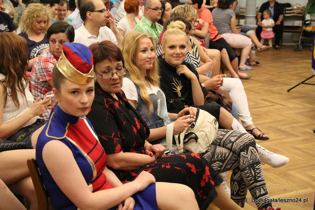 Mażoretki wystąpiły w MOK-u (wideo i zdjęcia)