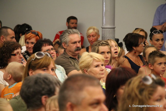 Mażoretki wystąpiły w MOK-u (wideo i zdjęcia)