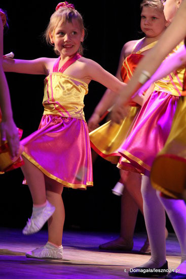 Mażoretki wystąpiły w MOK-u (wideo i zdjęcia)