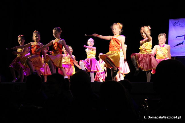 Mażoretki wystąpiły w MOK-u (wideo i zdjęcia)