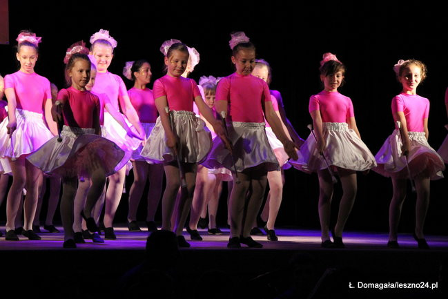 Mażoretki wystąpiły w MOK-u (wideo i zdjęcia)