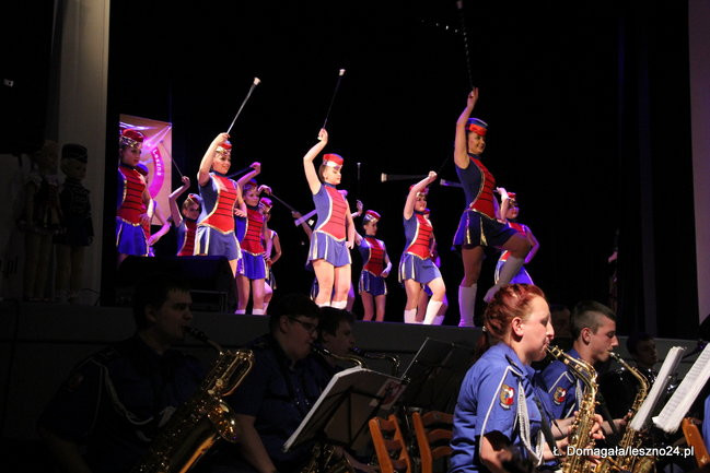 Mażoretki wystąpiły w MOK-u (wideo i zdjęcia)