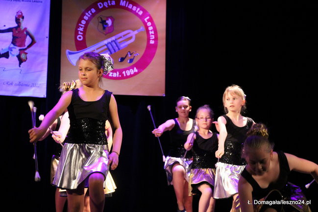 Mażoretki wystąpiły w MOK-u (wideo i zdjęcia)