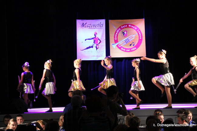 Mażoretki wystąpiły w MOK-u (wideo i zdjęcia)
