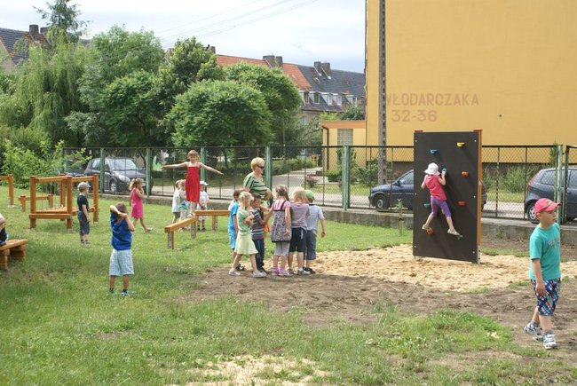 Plac zabaw jak nowy (zdjęcia)