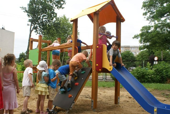 Plac zabaw jak nowy (zdjęcia)