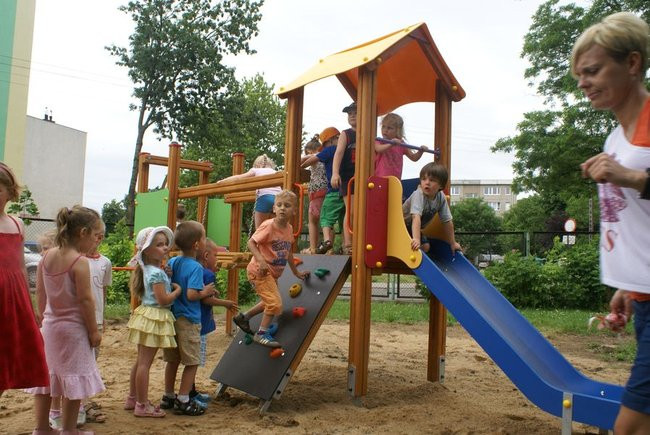 Plac zabaw jak nowy (zdjęcia)