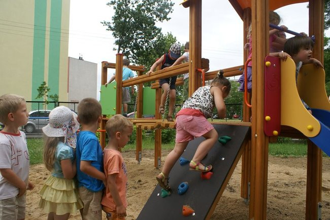 Plac zabaw jak nowy (zdjęcia)