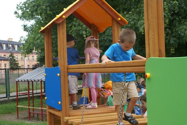 Plac zabaw jak nowy (zdjęcia)