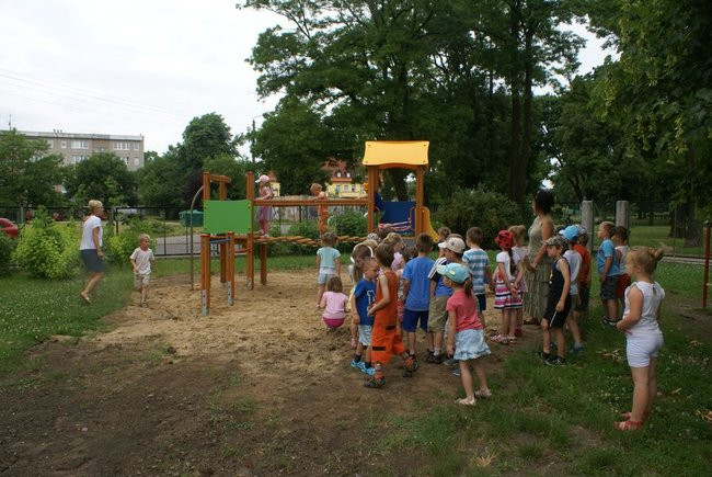 Plac zabaw jak nowy (zdjęcia)