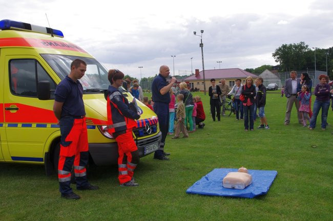 Kolorowo i wesoło powitali wakacje (zdjęcia)