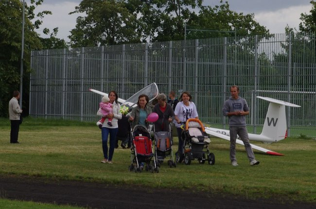 Kolorowo i wesoło powitali wakacje (zdjęcia)