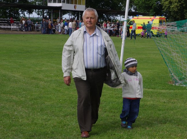 Kolorowo i wesoło powitali wakacje (zdjęcia)