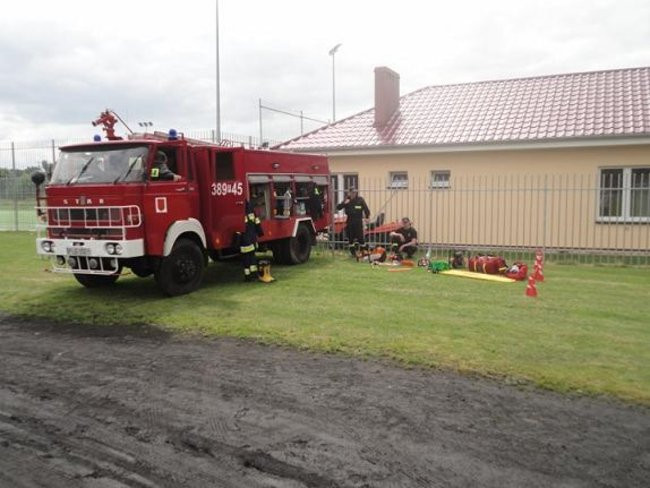 Kolorowo i wesoło powitali wakacje (zdjęcia)