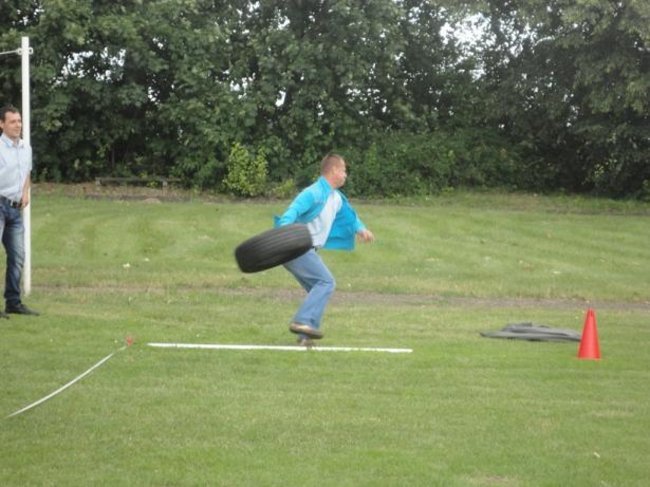 Kolorowo i wesoło powitali wakacje (zdjęcia)