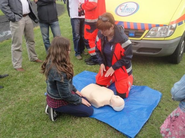 Kolorowo i wesoło powitali wakacje (zdjęcia)