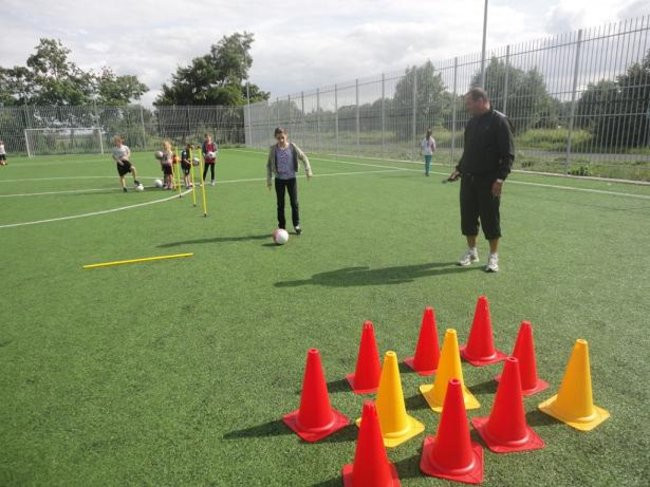 Kolorowo i wesoło powitali wakacje (zdjęcia)