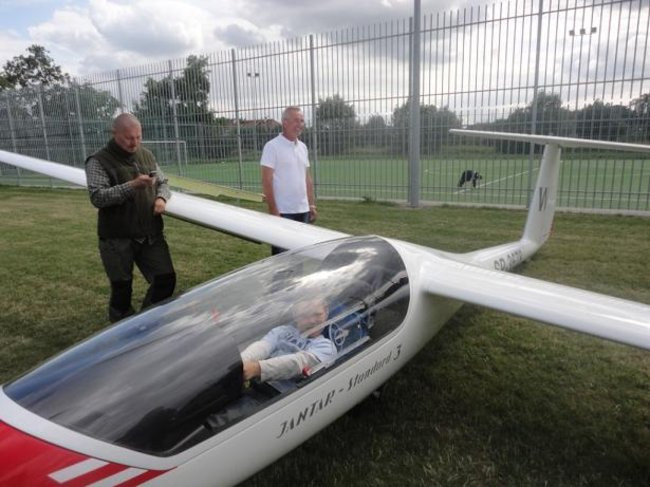 Kolorowo i wesoło powitali wakacje (zdjęcia)