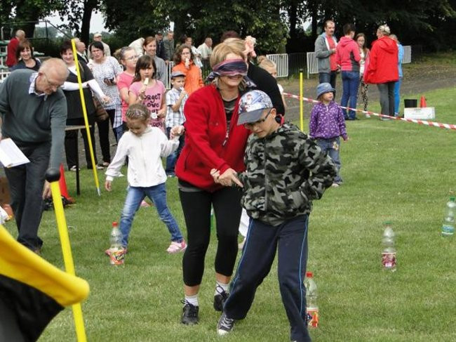 Kolorowo i wesoło powitali wakacje (zdjęcia)