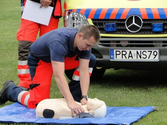 Kolorowo i wesoło powitali wakacje (zdjęcia)