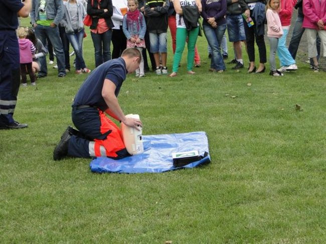 Kolorowo i wesoło powitali wakacje (zdjęcia)