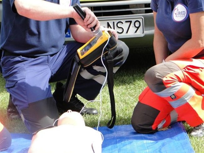 Kolorowo i wesoło powitali wakacje (zdjęcia)