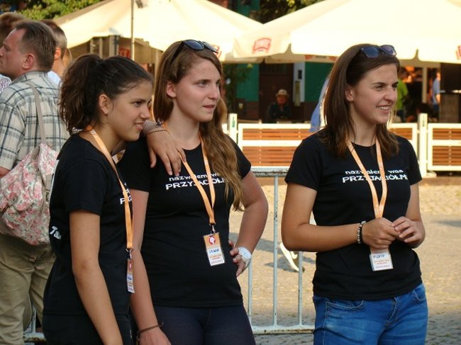 Religijne spotkanie na rynku (zdjęcia, wideo)