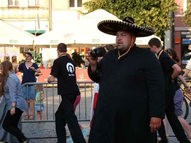 Religijne spotkanie na rynku (zdjęcia, wideo)