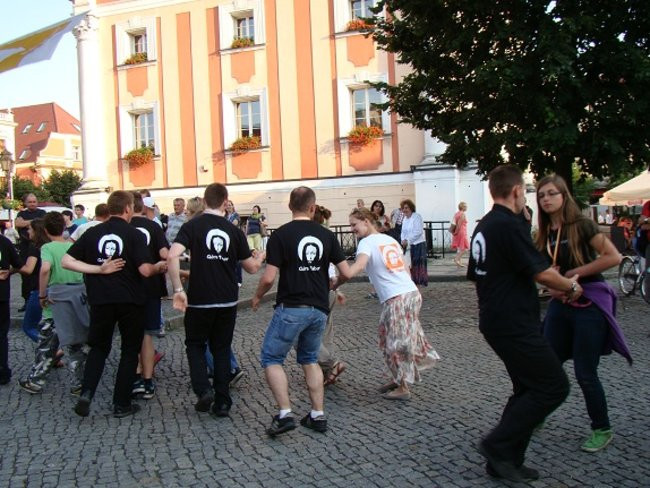 Religijne spotkanie na rynku (zdjęcia, wideo)