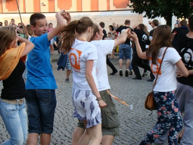 Religijne spotkanie na rynku (zdjęcia, wideo)