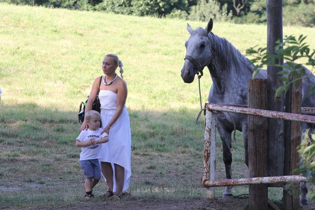 Piknik konny w Jeziorkach (zdjęcia)