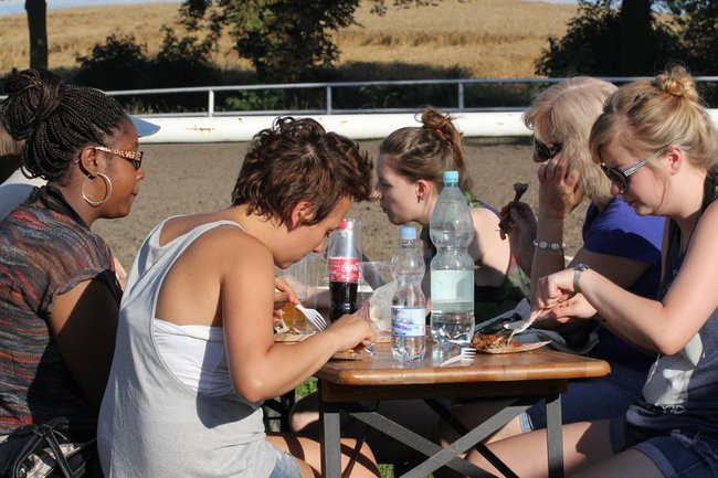 Piknik konny w Jeziorkach (zdjęcia)