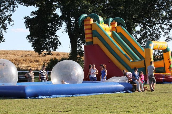 Piknik konny w Jeziorkach (zdjęcia)