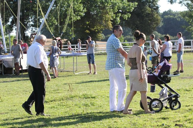 Piknik konny w Jeziorkach (zdjęcia)