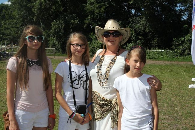Piknik konny w Jeziorkach (zdjęcia)