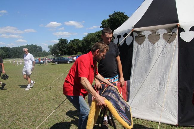 Piknik konny w Jeziorkach (zdjęcia)