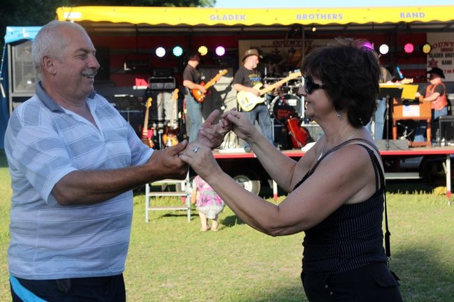 Piknik konny w Jeziorkach (zdjęcia)