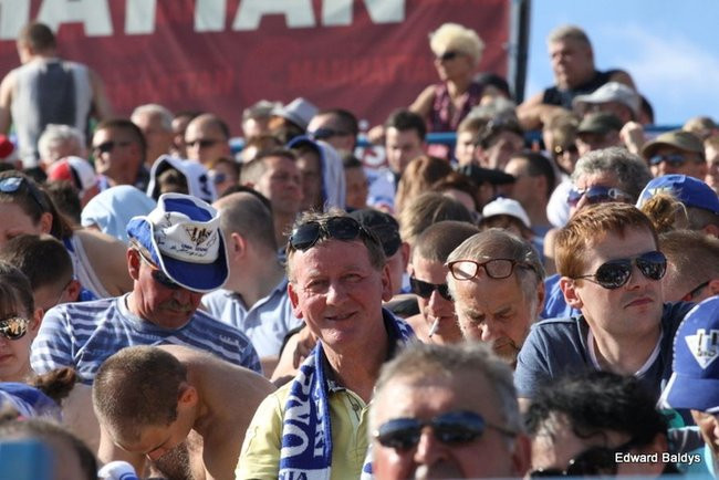 Kibice robią najazd na Gniezno (zdjęcia)