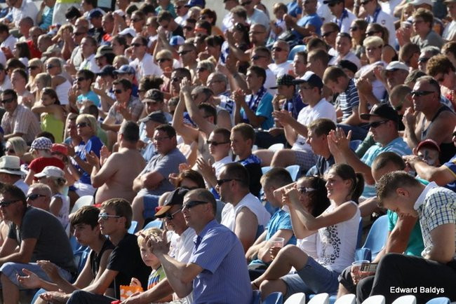 Kibice robią najazd na Gniezno (zdjęcia)