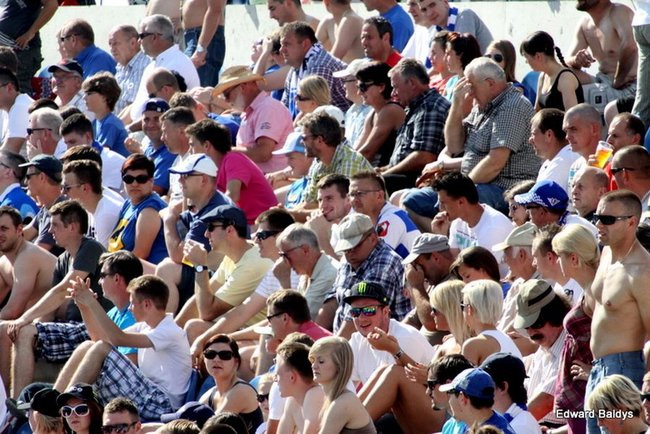 Kibice robią najazd na Gniezno (zdjęcia)